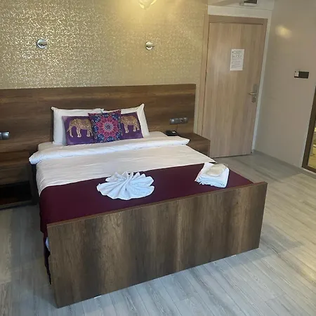 Ege Hotel